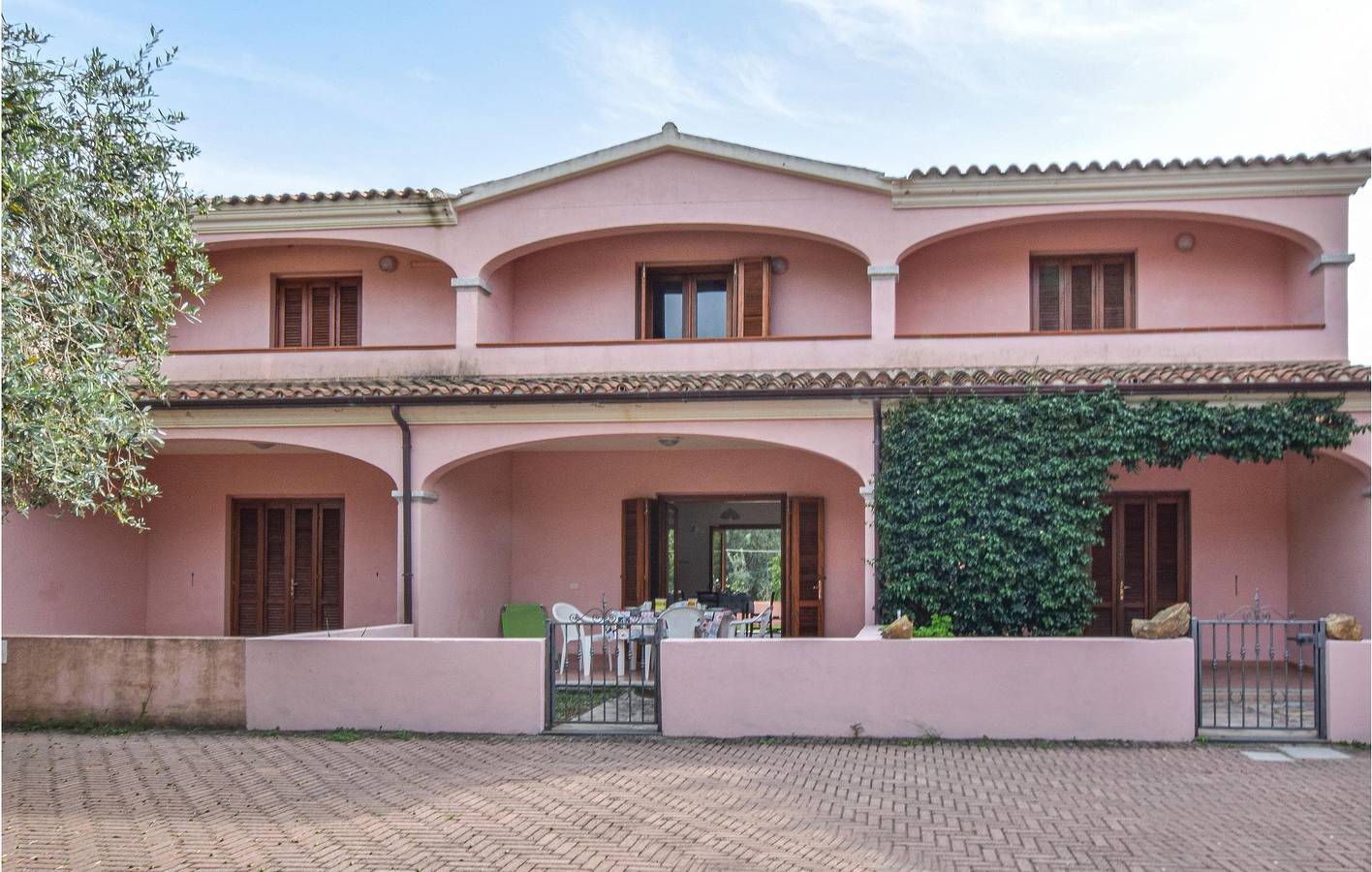 Appartamento isolato di 75 mq con vista, parcheggio e pesca in Straulas, San Teodoro