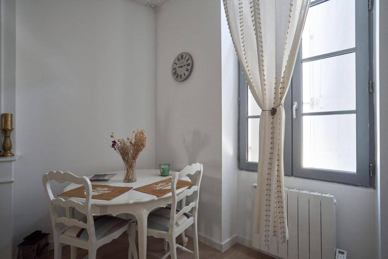 Appartement entier, Une nuit à Bord de Garonne - Wifi in Langon, Région de Langon