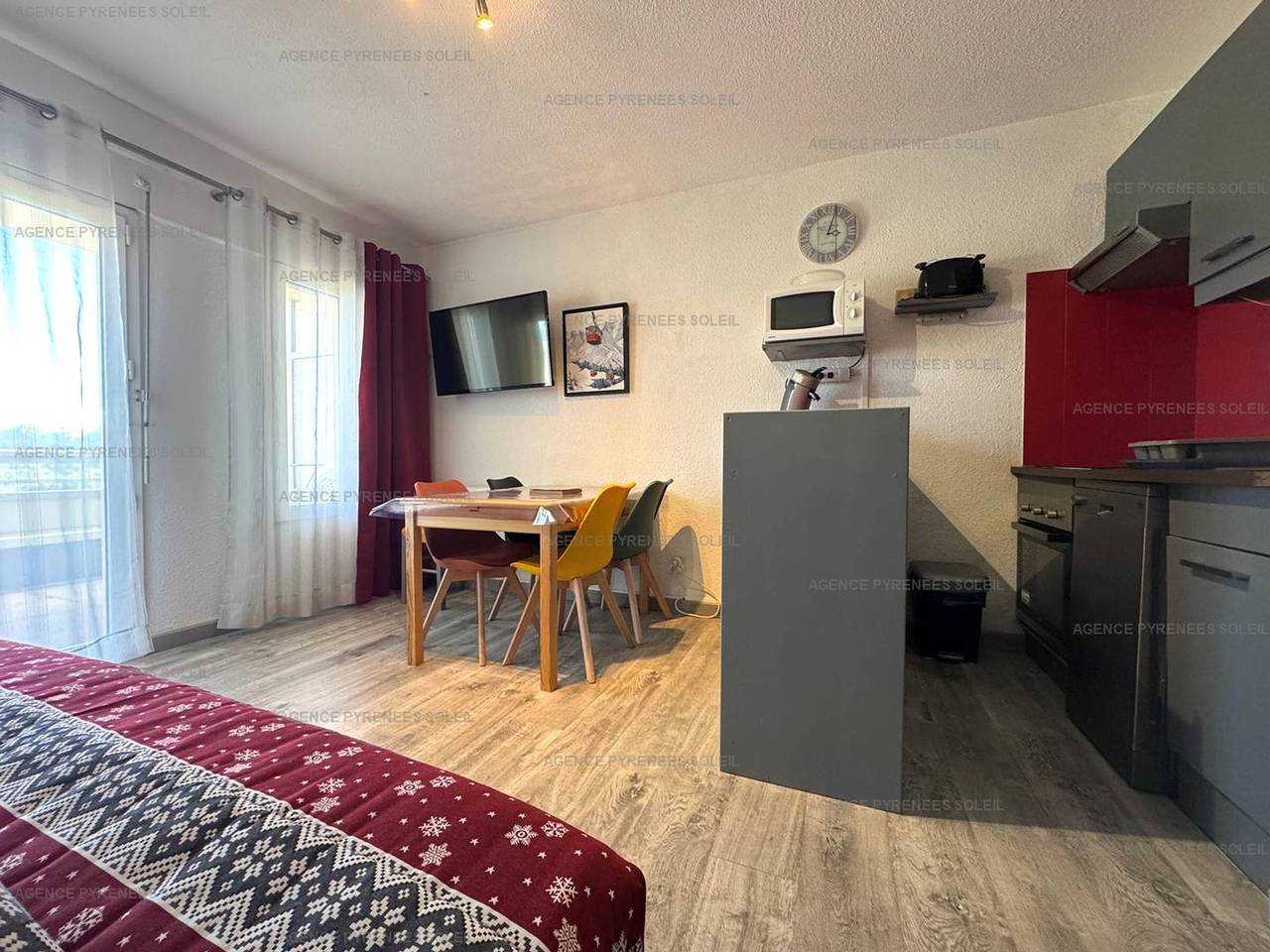 Ganzes Studio, Studio-Kabine für 4 Pers im Herzen der Station, Südterrasse in Les Angles, Parc naturel régional des Pyrénées catalanes