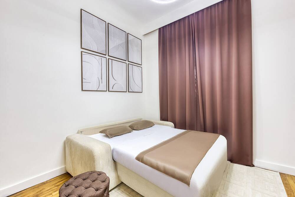 Appartement entier, Cosy appart avec Jacuzzi à 15min Champs Elysées in Clichy, Hauts-de-Seine