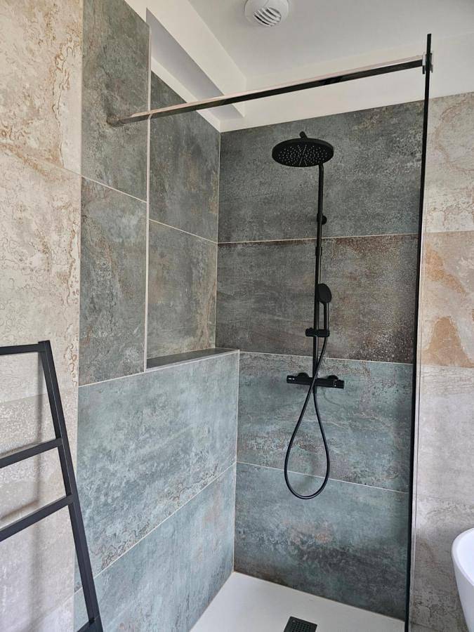 Location de vacances pour 2 personnes, avec jardin et piscine ainsi que balcon et vue dans Réserve naturelle du Courant d'Huchet - 2