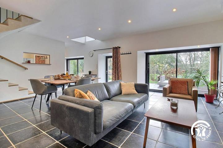 Gîte pour 4 personnes, avec piscine ainsi que terrasse et jardin à La Vraie-Croix - 3