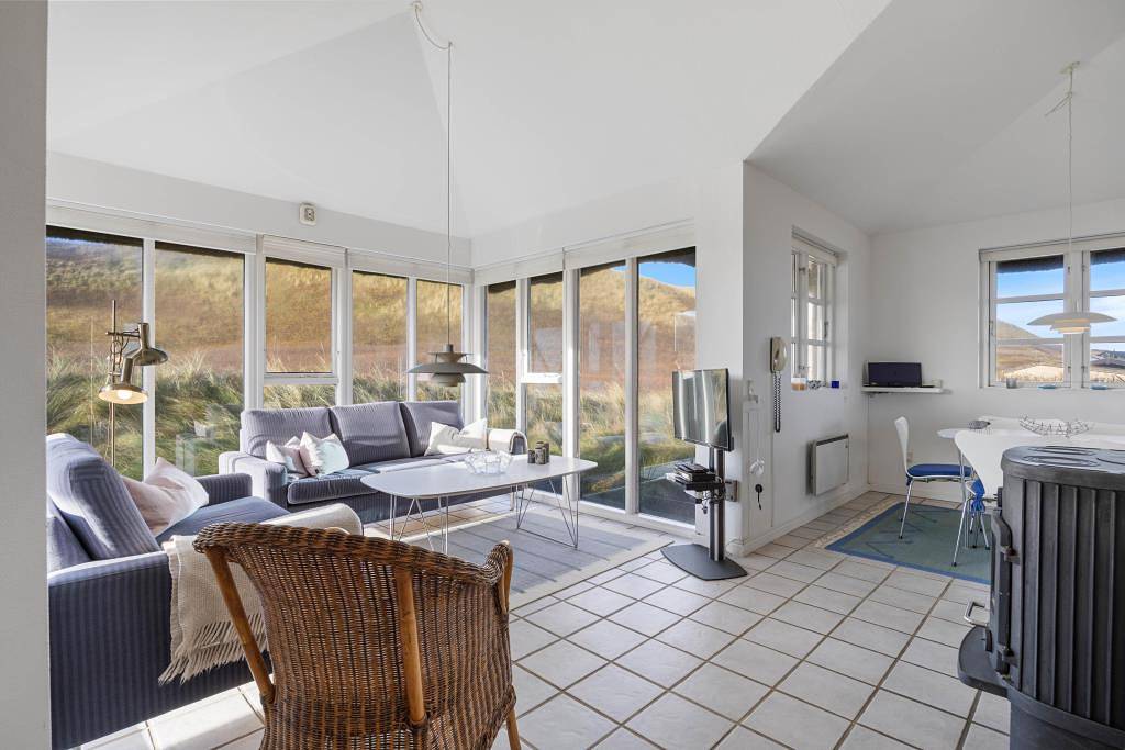 Ferienhaus auf großem Grundstück in 1. Dünenreihe in Årgab in Skodbjerge, Årgab