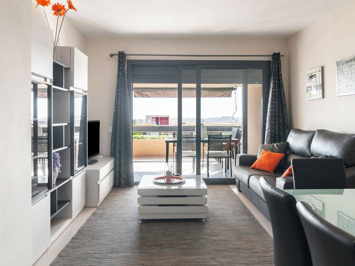 Gîte pour 4 personnes, avec terrasse ainsi que jardin et piscine, adapté aux familles à Vera - 3