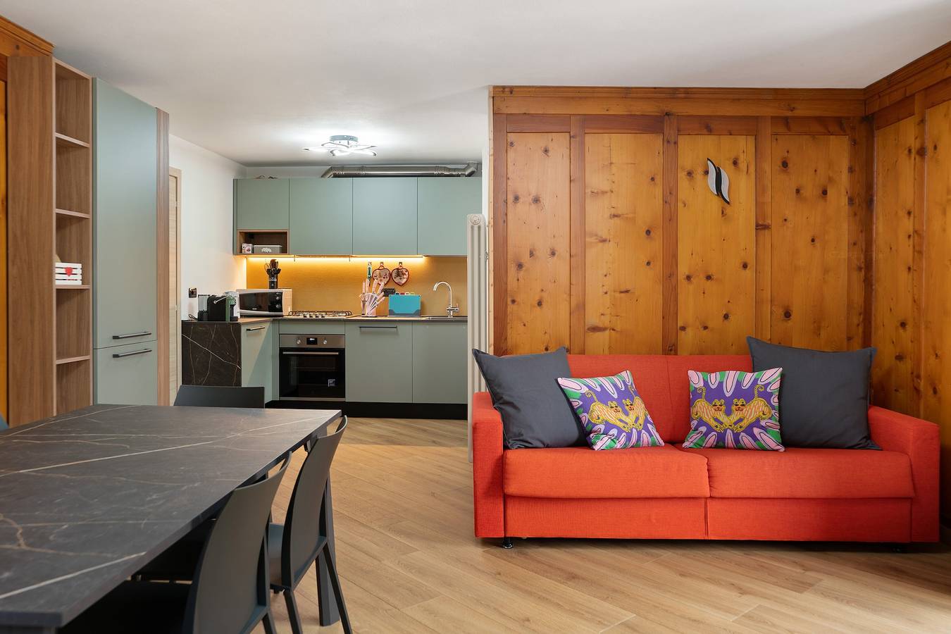 Ganze Wohnung, Ferienwohnung „Casa Picchio“ mit Bergblick und Balkon in San Bernardo (Rabbi), Rabbi