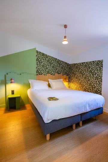 Hôtel pour 6 personnes, avec balcon et vue dans Vulcania
