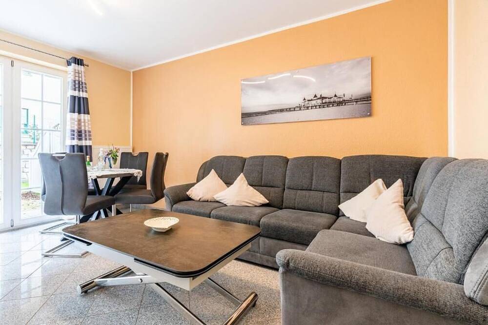 Ganze Wohnung, Ferienwhg.Niefünd (2-4 Pers) in Ahlbeck mit privater Terrasse - 400 m zum Strand in Drei Kaiserbäder, Heringsdorf