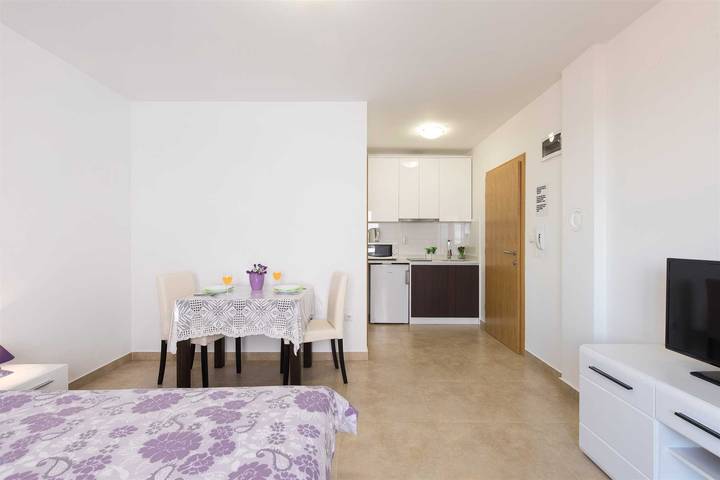 Ferienwohnung für 2 Personen, mit Balkon auf Krk - 4