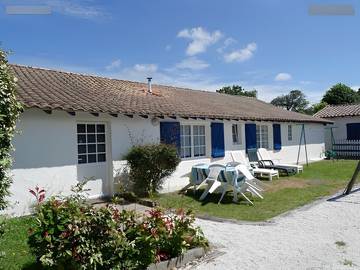 Gîte pour 4 personnes, avec jardin ainsi que terrasse et piscine en Gironde