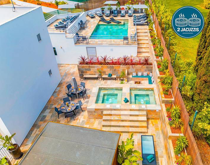 Villa für 36 Personen, mit Garten und Terrasse - 1