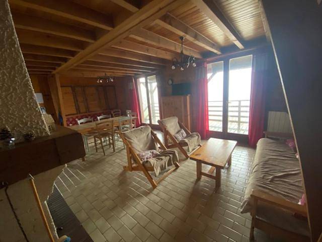 Gîte pour 10 personnes, avec balcon ainsi que vue et jardin à Chastreix - 3