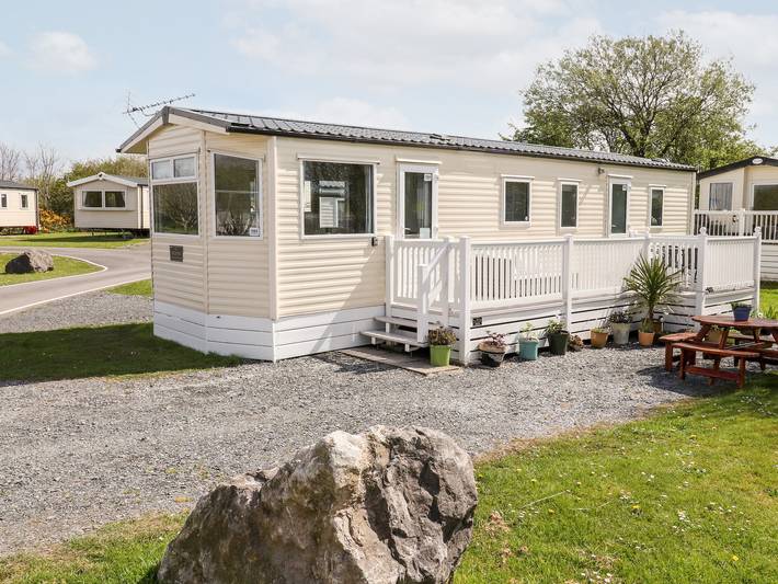 Caravan for 6 people in North West England