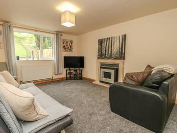 Log Cabin for 8 People in West Yorkshire, Yorkshire, Photo 3