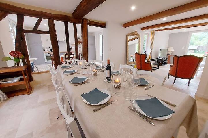 Gîte pour 11 personnes, avec jardin et terrasse