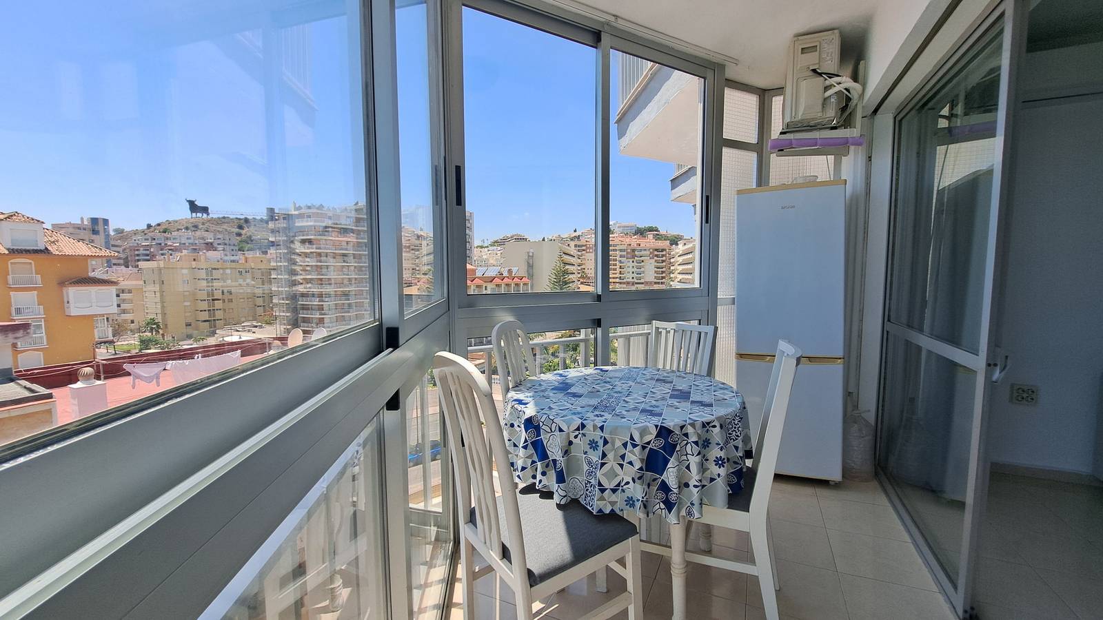 Entire apartment, Beach front apartment with pool and sea views in Torreblanca in Torreblanca (Fuengirola), Fuengirola