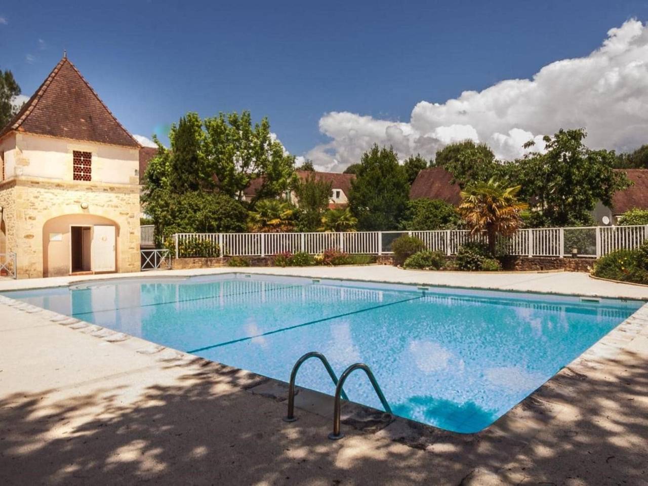 Maison De Vacances pour 6 Personnes dans Carsac-Aillac, Périgord Noir