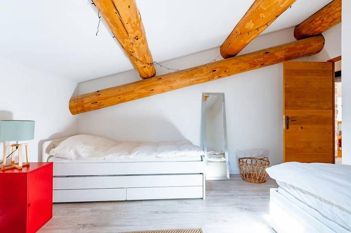 Location de vacances pour 12 personnes, avec jardin et balcon à Teyssières - 4