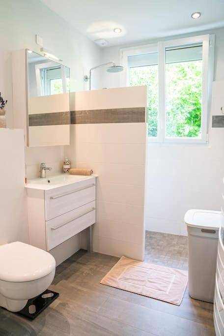 Gîte pour 4 personnes, avec vue et jardin à Avrillé - 2