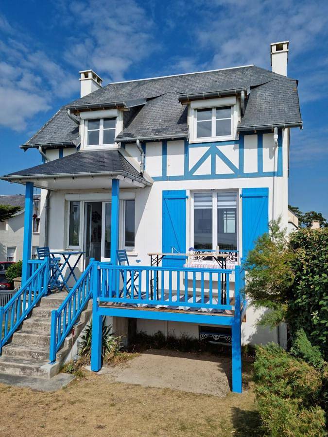 Maison de vacances pour 2 personnes, avec Terrasse ainsi que Jardin et Vue à Hauteville-sur-Mer