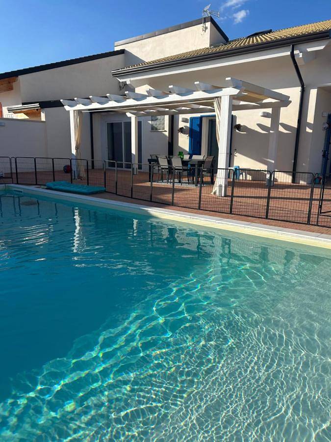 Three-Bedroom Villa in Seccagrande, Ribera