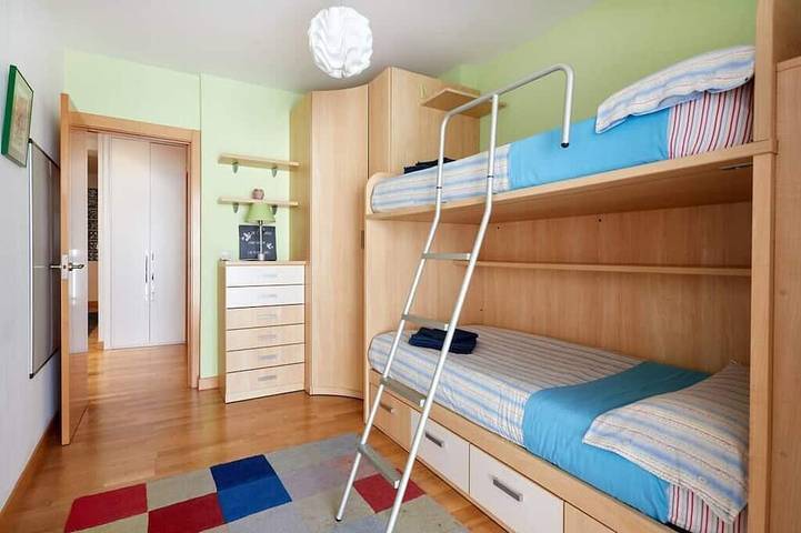 Gîte pour 8 personnes, avec balcon à Pampelune - 4