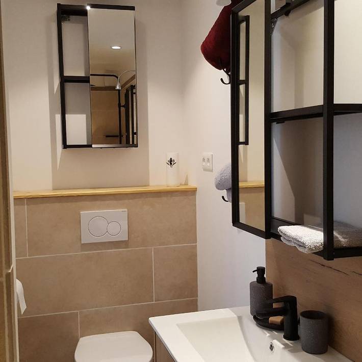 Gîte pour 4 personnes, avec vue et jardin à Gravières - 2