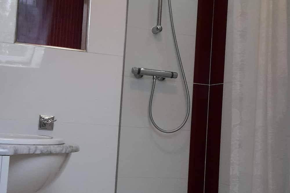 Ganze Wohnung, An der Kieler Förde in Kieler Förde, Kiel