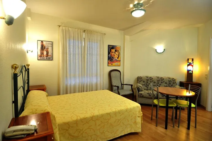 Aparthotel para 3 personas, con vistas, Se admiten mascotas - 1