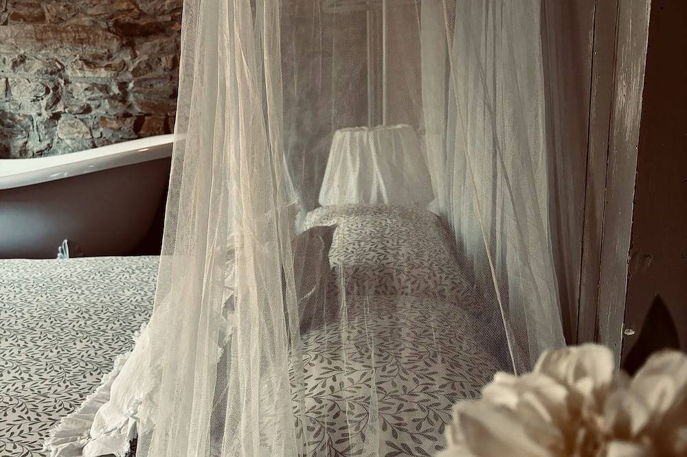 Magisches und altes Bauernhaus im grünen Gavi-Gebiet, Wein & Relax, privates Naturschwimmbad in Lerma, Alessandria Provinz