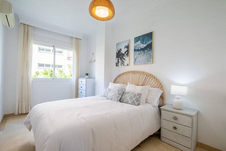 Entire apartment, Garden & Beach - Torremolinos in Playa Los Álamos, Torremolinos