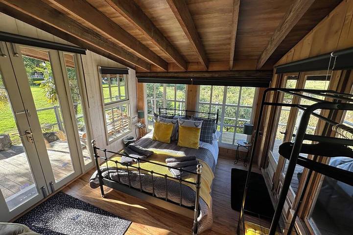 Holiday rental for 2 people, with garden and hot tub in Sherwood Forest