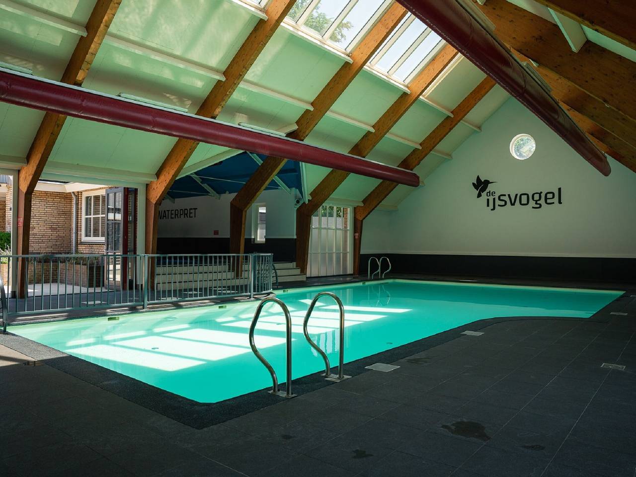Wellness Cabin in Nl met Buiten Spa in Veluwe