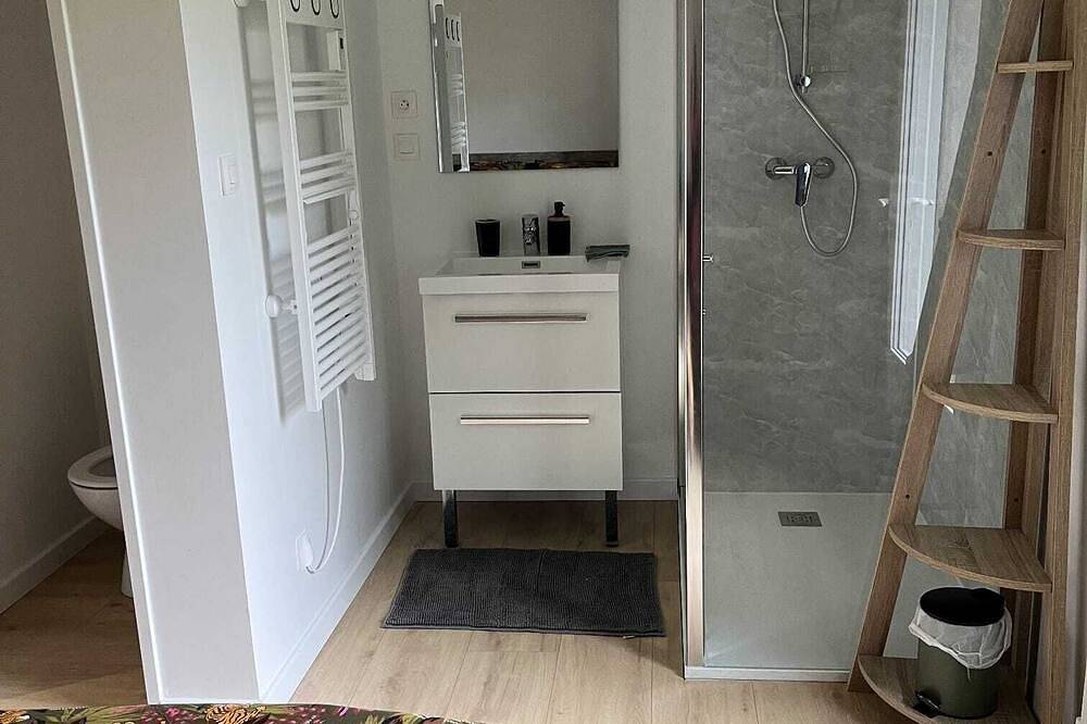Entire apartment, Apartment 32 m2 in Angoulême, Charente