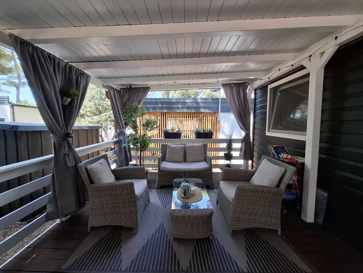 Camping für 6 Personen, mit Garten und Terrasse in Biograd na Moru