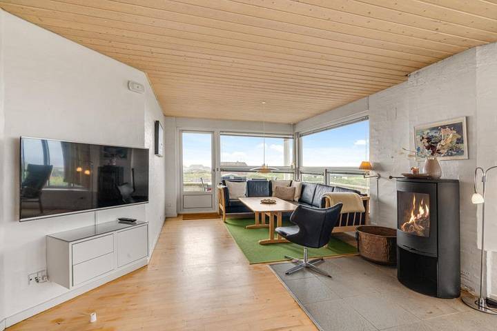 Ferienhaus mit Meerblick für 8 Personen, mit Sauna und Balkon/Terrasse sowie Ausblick und Terrasse in Henne Strand - 2