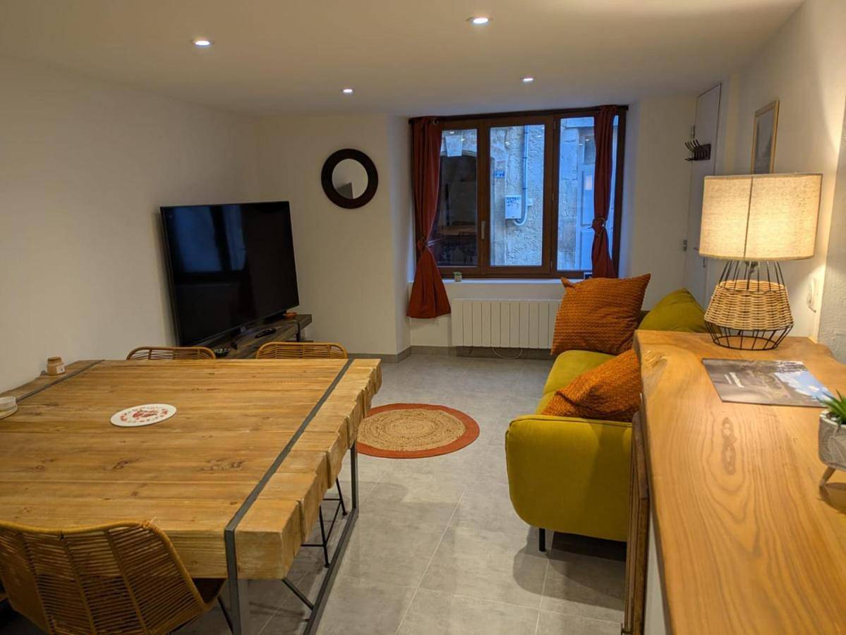 Appartement entier, La Cachette Floracoise in Florac-Trois-Rivières, Parc national des Cévennes