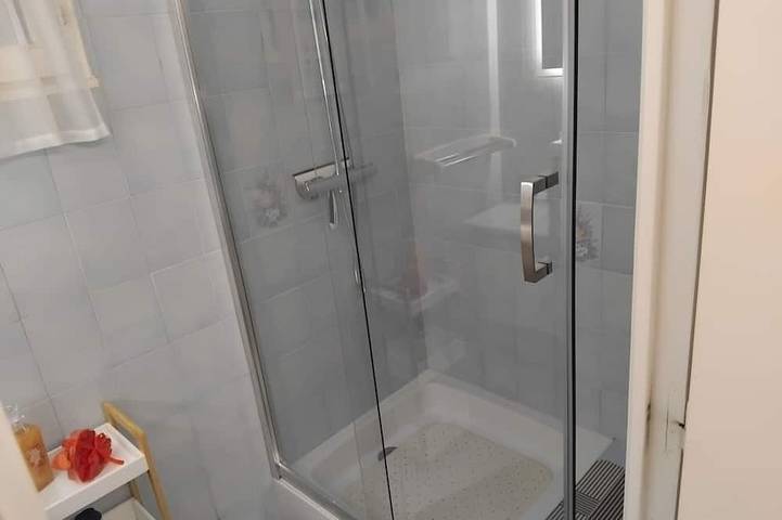 Ganze Wohnung, Gite with 2 bedrooms and fully equipped kitchen, with Jacuzzi in a very calm atmosphere in Saint-Amand-Montrond