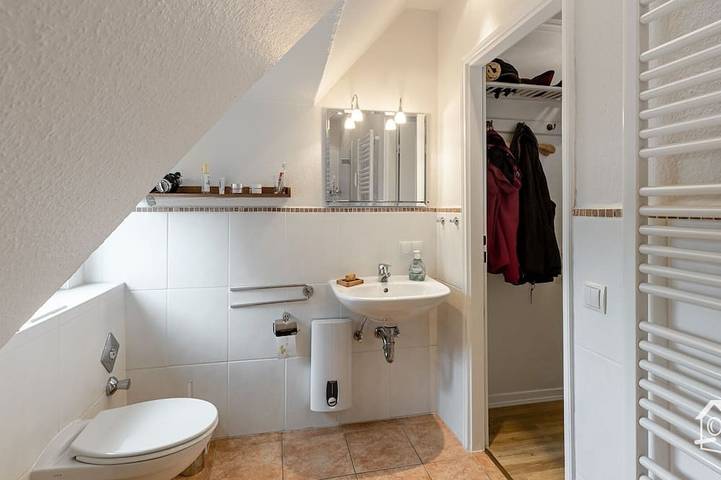 Ganze Wohnung, Sie wohnen ruhig und zentral. Zum Strand gehen Sie etwa 5 Minuten. in Nordfriesische Inseln (Schleswig-Holstein) (Schleswig-Holstein), Wenningstedt