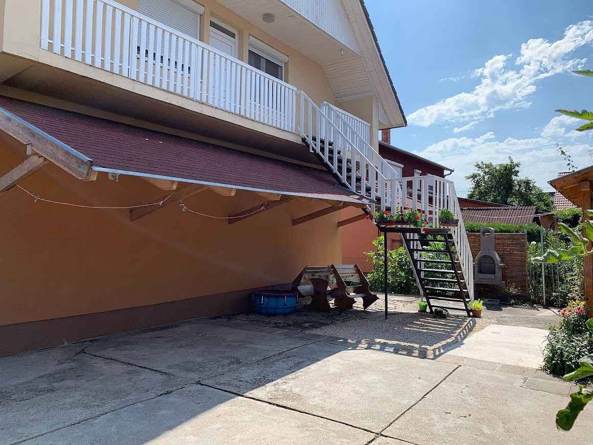 Ganze Ferienwohnung, Ferienwohnung Kinderfreundlich mit Dekorationen  in Balatonlelle, Plattensee Südufer