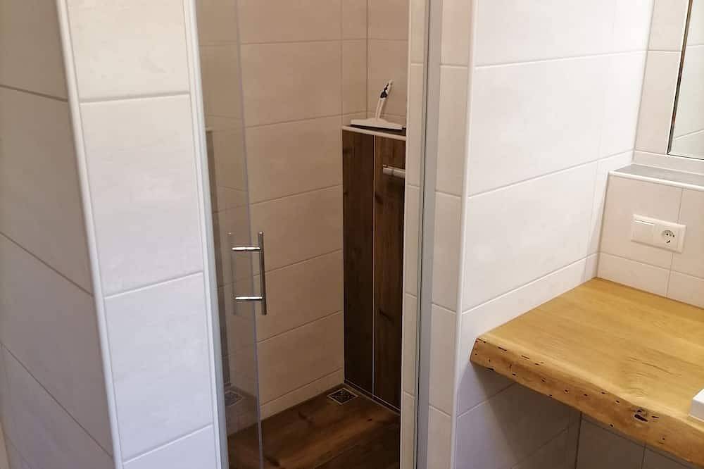 Ganze Wohnung, Großzügige Ferienwohnung Thüringer Meer mit Charme und viel Licht in Lobenstein, Bad Lobenstein