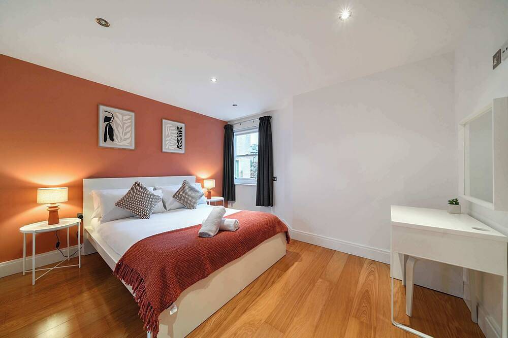 Apartamento entero, 1 Bed/1 Bath & Free Parking | Central Windsor in Windsor, Berkshire