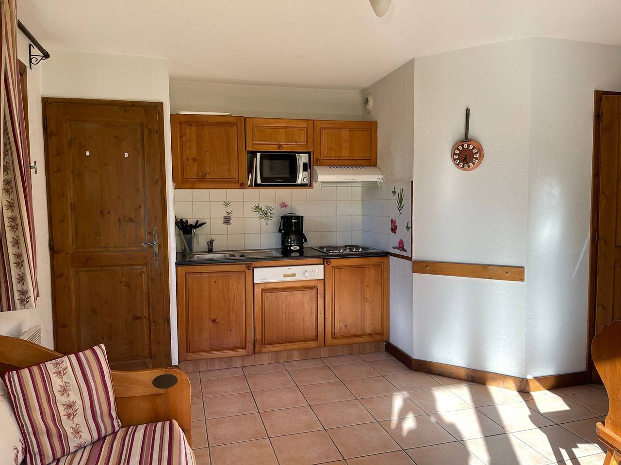 Apartamento entero, Acogedor apartamento con piscina y acceso Pmr en Samoëns in Samoëns, Region Bonneville