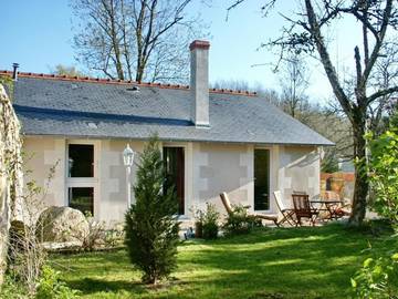 Location de vacances pour 4 personnes, avec jardin et terrasse à Saint-Benoît-la-Forêt