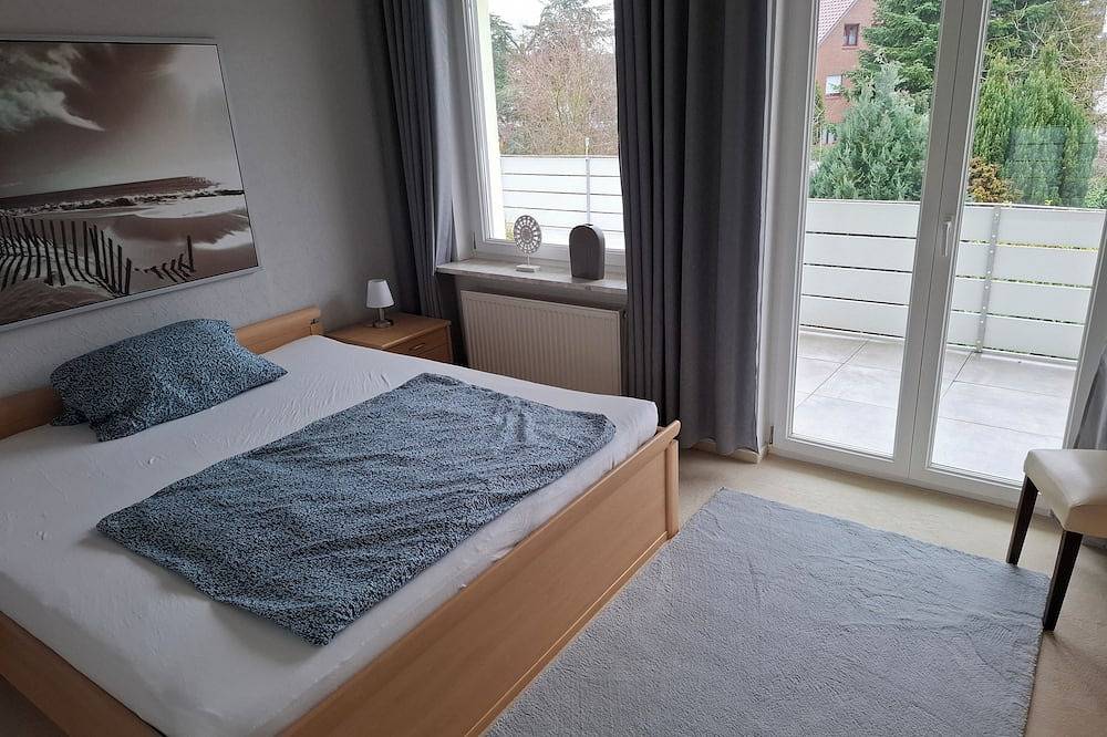 Ganze Wohnung, Ferienwohnung \"Schöne Zeit\" mit großem Balkon in Nordenham, Wesermarsch