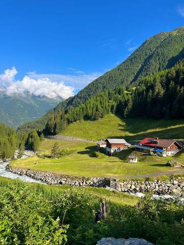 Ferienwohnung für 10 Personen, mit Garten im Ötztal
