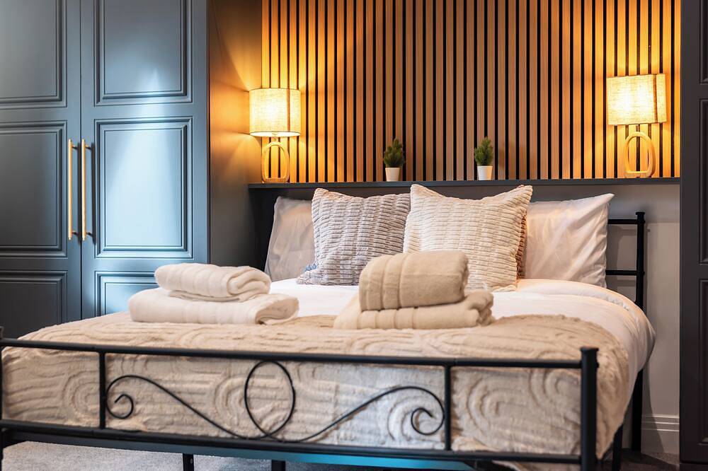 Open Mind Property- 6Br Home, Hot Tub & Free Parking in Fareham, Hampshire