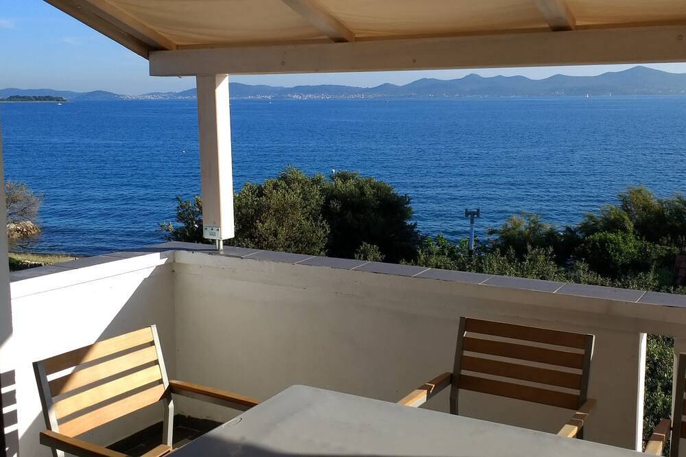 Ganze Wohnung, Drei-Zimmer-Wohnung am Meer in Diklo (Zadar), Zadar (Kommun)