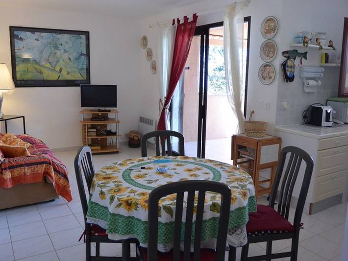 Appartement entier, Appartement 7 pers avec piscine et tennis à 500m de la plage in Favone, Conca