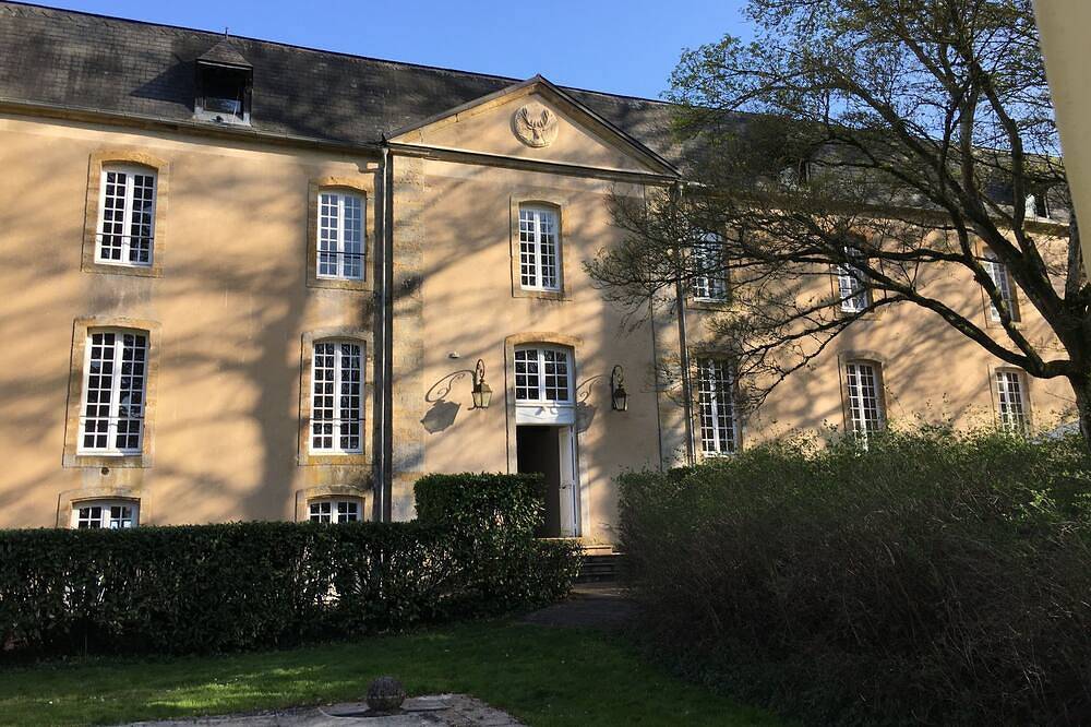 Château pour 12 Personnes dans Châtillon-En-Bazois, Nièvre