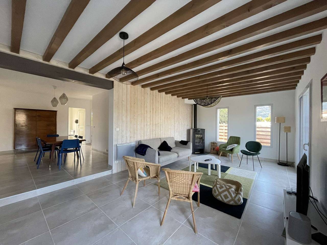 Villa T5 con Piscina Privada, Cerca del Río, Wifi in Vallon-Pont-d'Arc, Ardèche